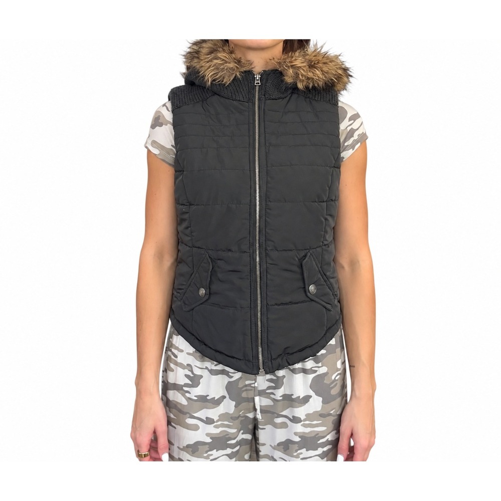 Aeropostale Black Quilted Puffer Vest Faux Fur Hood Knit Trim